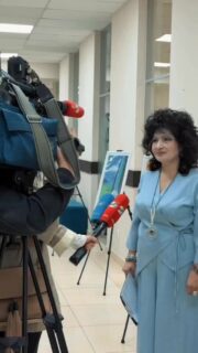 23–24 апреля Колледж Международной Академии Бизнеса организовал Международный форум 
«Цифровая трансформация логистики и системы профессионального образования в условиях внедрения искусственного интеллекта».

Форум был открыт приветственным словом директора колледжа МАБ - Хисматуллиной Альфии Анваровны, которая подчеркнула важность подготовки современных специалистов, способных работать в условиях цифровой экономики и стремительного развития логистической отрасли. 

В мероприятии приняли участие представители Управления образования г. Алматы, ALMAU, НПП «Атамекен», международные эксперты, работодатели и представители колледжей и вузов Казахстана, Кыргызстана, Узбекистана и России.

В программе форума - пленарные сессии, международный блок, выступления спикеров, практические кейсы дуального обучения, VR-технологии, цифровые двойники в логистике, мастер-классы и выездные экскурсии на предприятия.

Особое внимание было уделено развитию кадров для цифровой логистики, внедрению искусственного интеллекта в систему профессионального образования и укреплению сотрудничества между образованием и бизнесом.

Колледж МАБ продолжает создавать возможности для студентов, объединяя об�