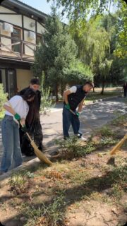 🌿 Бір студент - бір игі іс

В Колледже МАБ присоединились к экоакции «Один студент - одно доброе дело», посвящённой Дню языков народа Казахстана и дню рождения Ахмета Байтұрсынұлы.

Студенты вышли на уборку территории колледжа, чтобы сделать своё пространство чище и уютнее. Ведь забота об окружающей среде начинается с каждого из нас - с одного простого, но доброго дела 💚